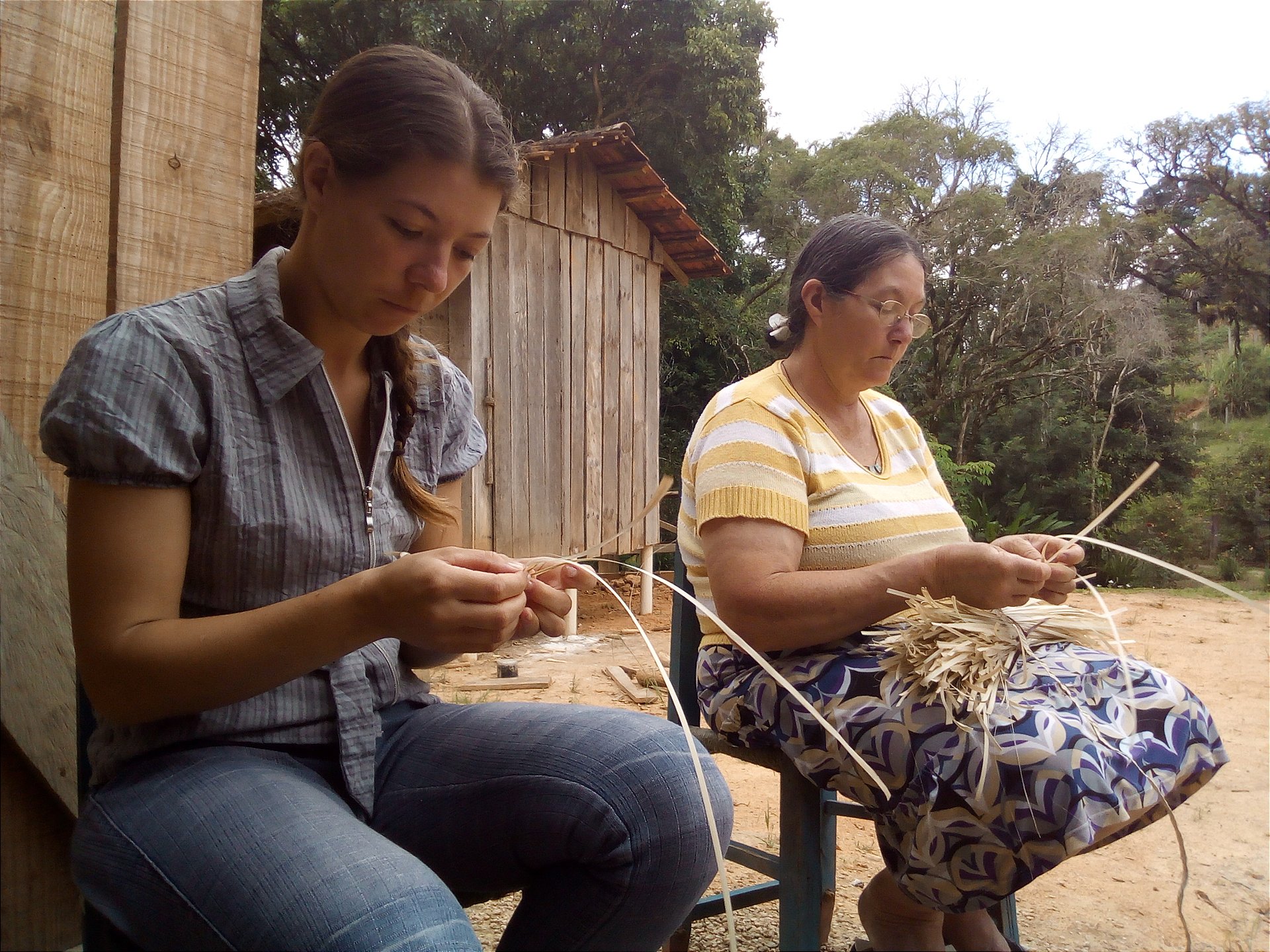 artesã Juciane e Neusa